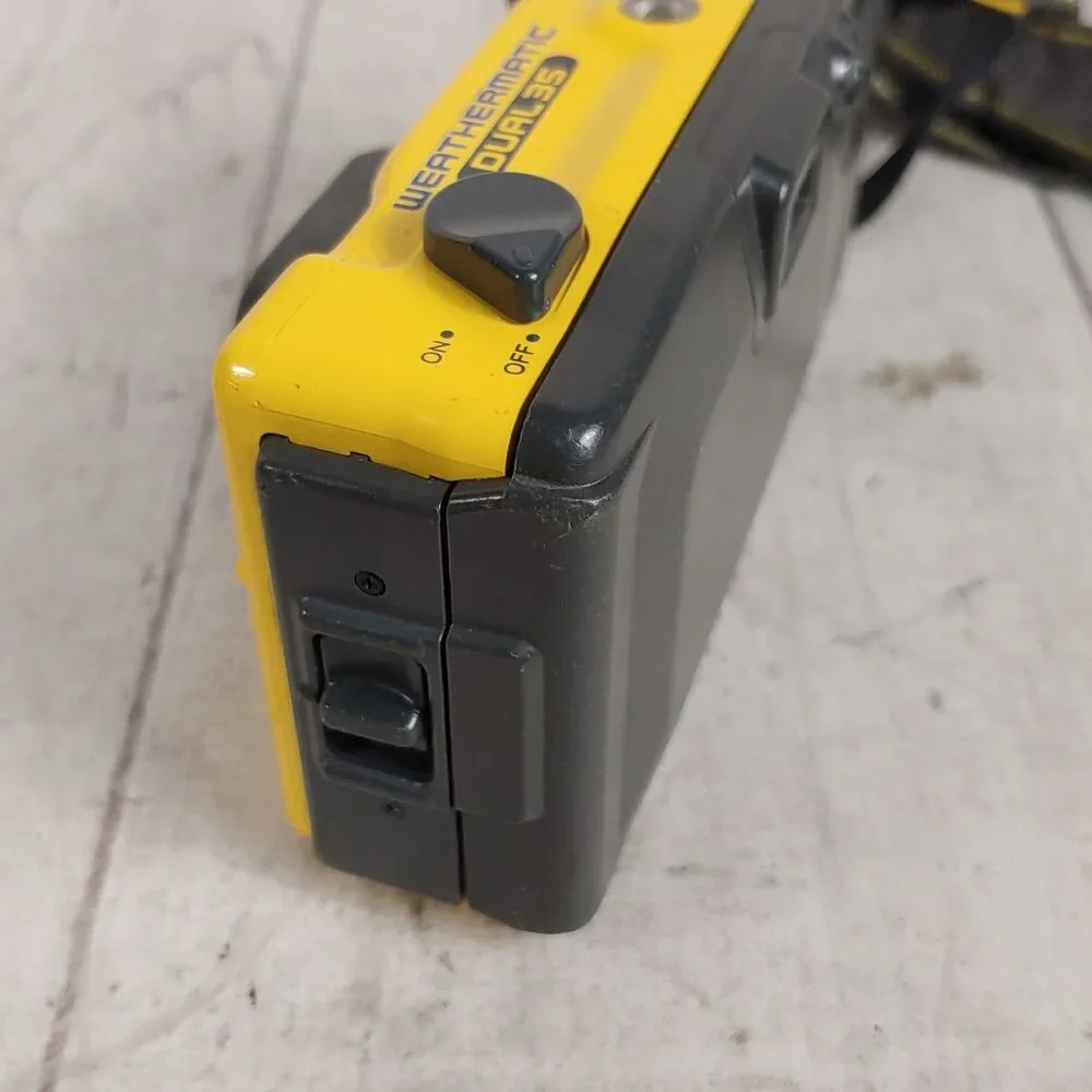 Minolta Weathermatic Dual 35 Film Camera UNDERWATER Point & Shoot TESTED WORKING